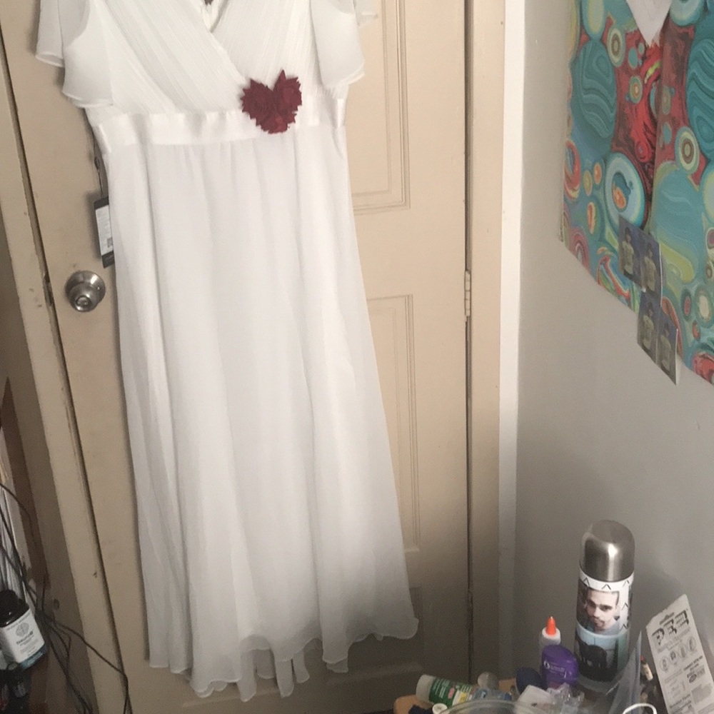 Plus White Wedding Dress, Beautiful, NWT - Picture 3 of 4